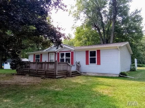 700 Hayes Rd, Beaverton, MI 48612