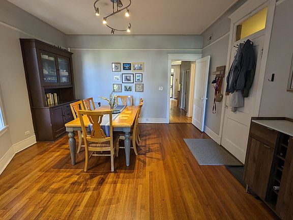 2nd image of 3811 N Wilton Ave APT 2