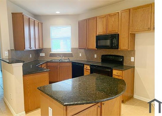 4th image of 16000 Crosslake Ct