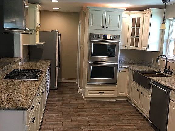 5th image of 6313 Bridgeport Dr