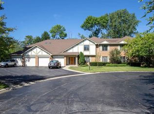 960 Ivy Ln APT D, Deerfield, IL 60015