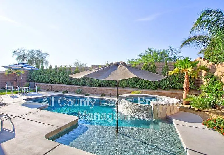 74565 Tesla Dr — Photo 2