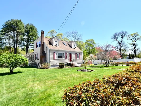 296 Central St, Foxboro, MA 02035