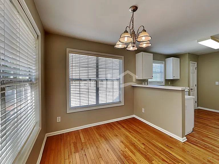 2854 Rhonda Dale Dr — Photo 4