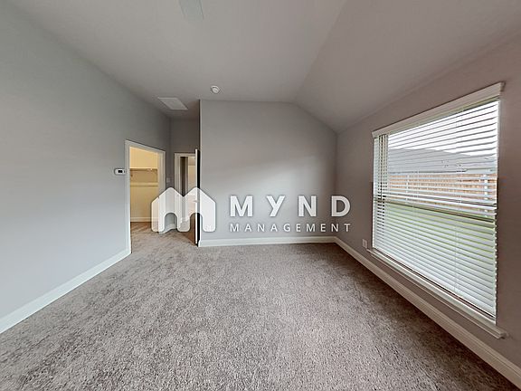 5th image of 552 Bradley Dr