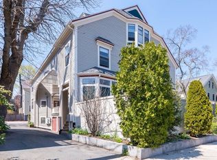 15 Roberts Rd APT B, Cambridge, MA 02138