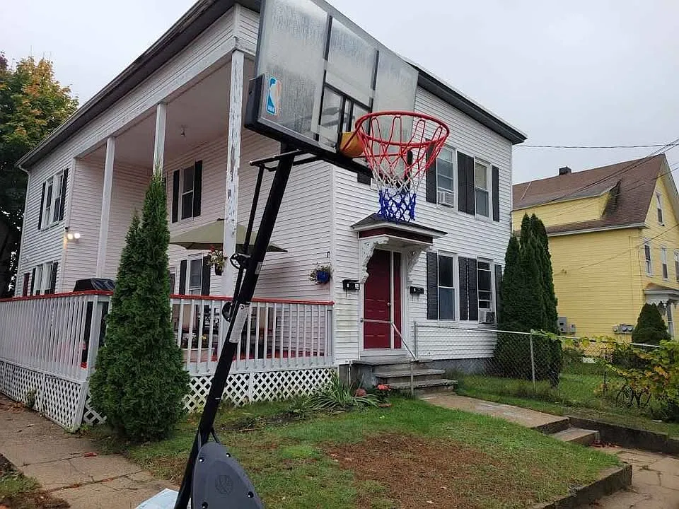35 Garland Ave #1