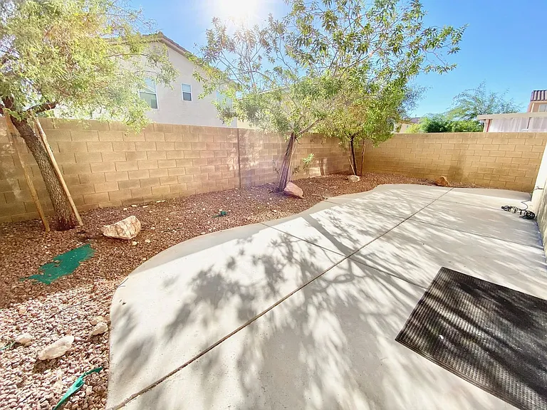 8836 Palm Creek Ct — Photo 37