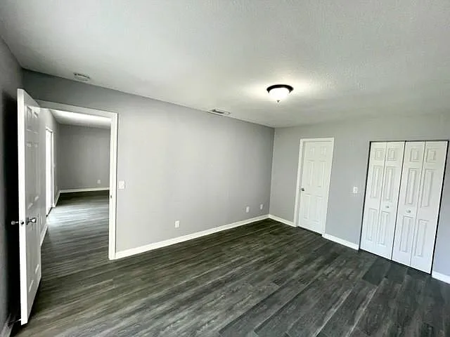 705 Harland Ct — Photo 8