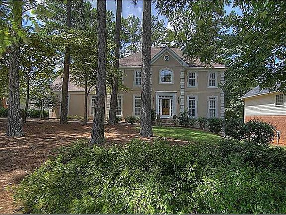 2nd image of 215 Meissen Ct