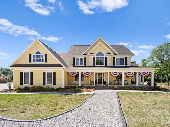 3rd image of 417 Clontz Rd
