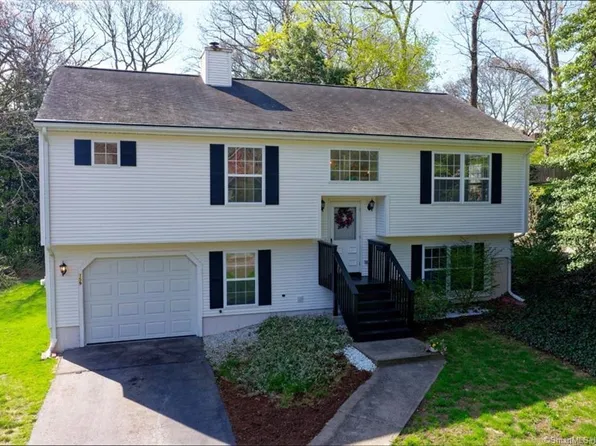 159 Azalea Drive, Groton, CT 06340