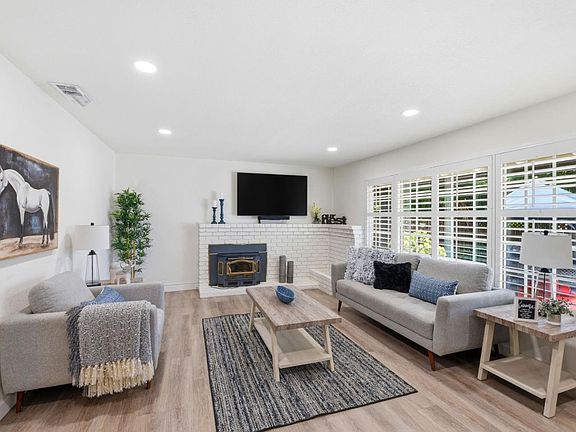 4th image of 888 Corlista Dr