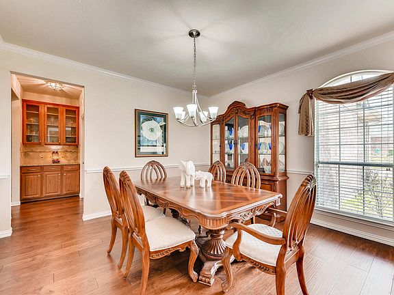 5th image of 1633 Meadow Vista Dr