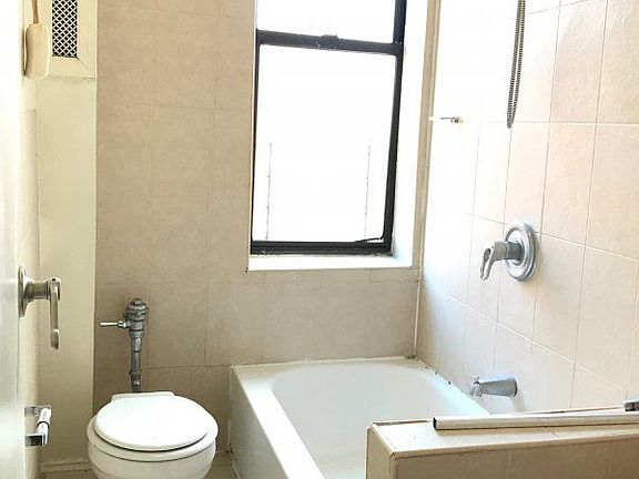 5th image of 2522 Bedford Ave APT 4B