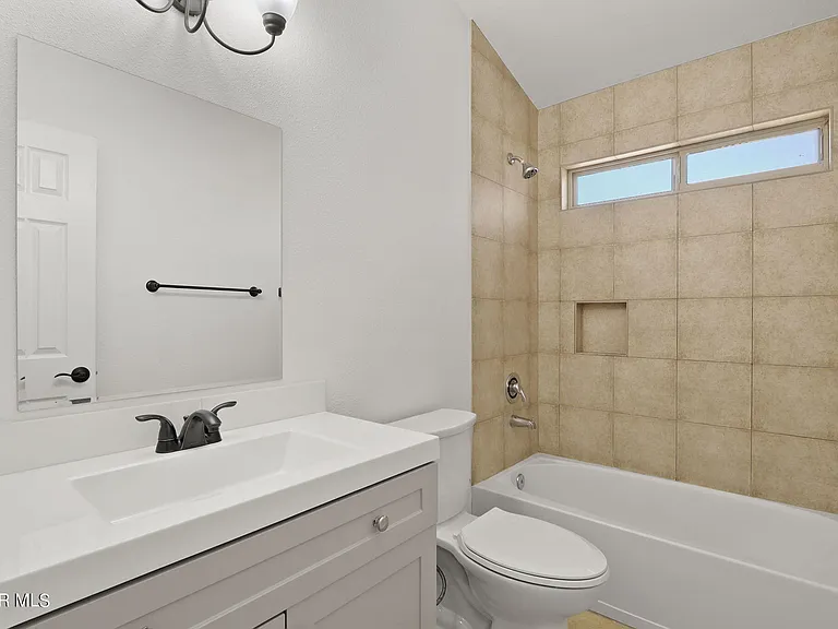 3269 Maple Point Dr — Photo 32