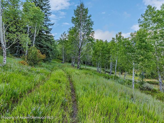 4th image of 374 Elk Mountain Dr