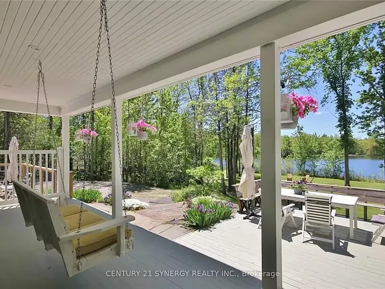 393 Gold Creek Rd — Photo 3