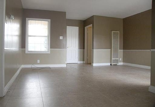 4th image of 10479 Nichols St