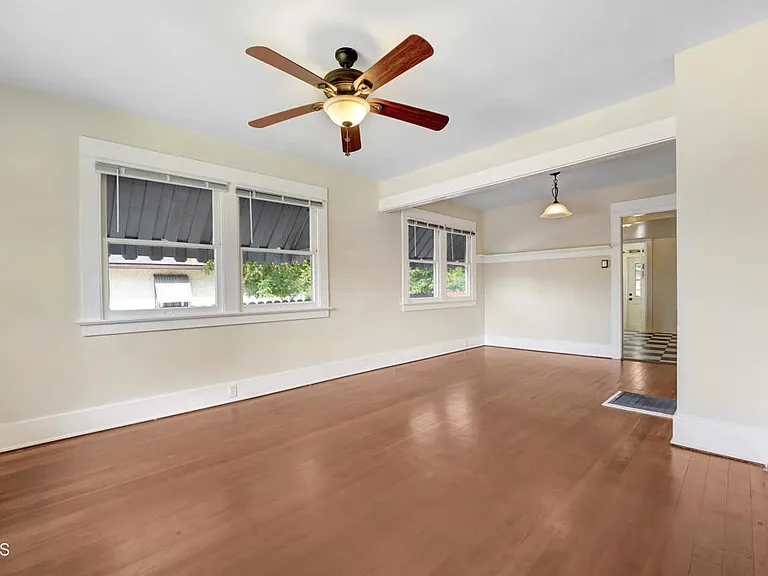505 E Olive Ave — Photo 3