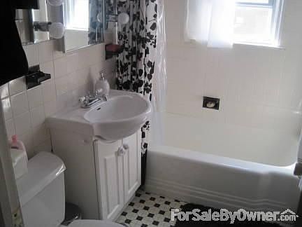 5th image of 368 Central Islip Blvd