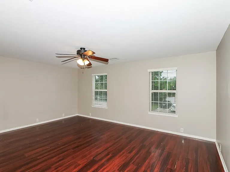 19119 Royal Isle Dr — Photo 10