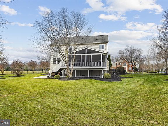 5th image of 21954 Colonial Hills Dr