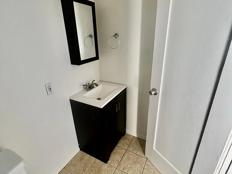 1519 Obispo Ave #14 — Photo 8
