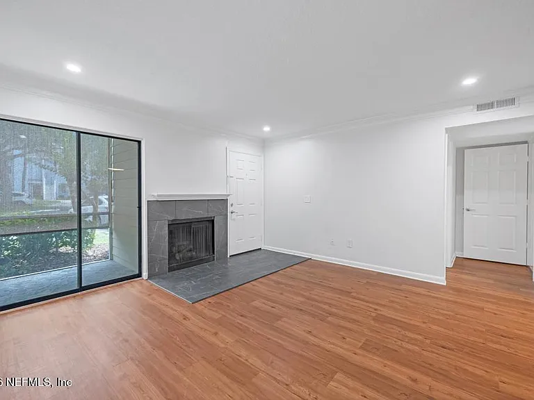 100 Fairway Park Blvd #802 — Photo 4