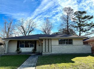 4827 Camelot Dr, New Orleans, LA 70127
