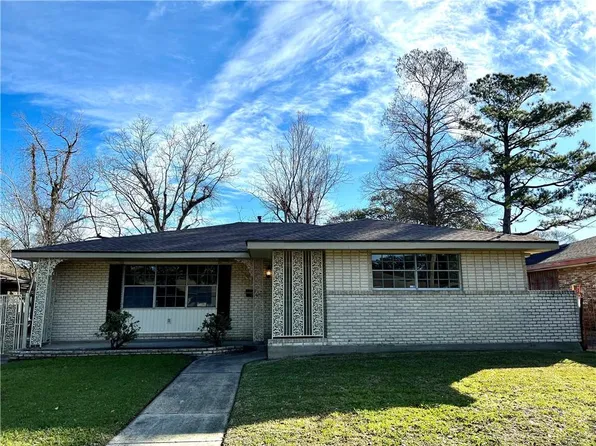 4827 Camelot Dr, New Orleans, LA 70127