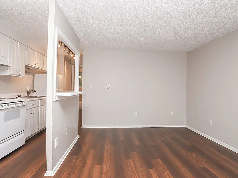 1280 Clayton St. Apartments — Photo 44