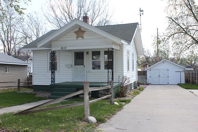 1st image of 1515 N Huston Ave