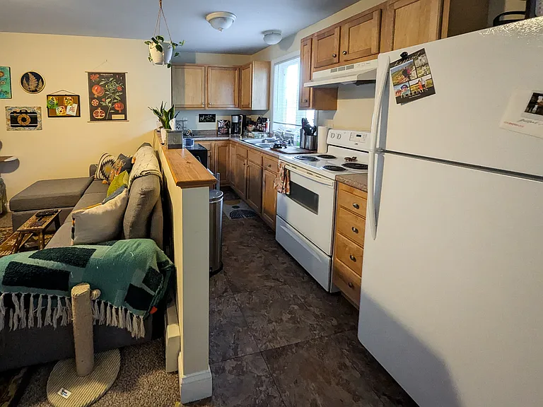 8 Kossuth St #202 — Photo 5