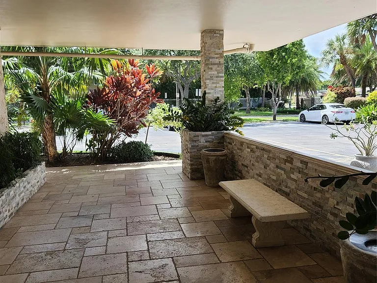 4700 Washington St #308 — Photo 31