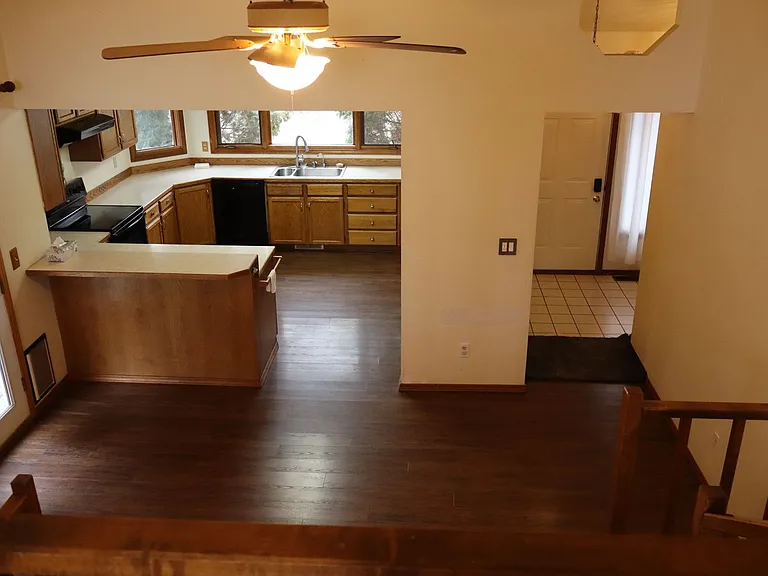 202 Arbour Dr — Photo 12