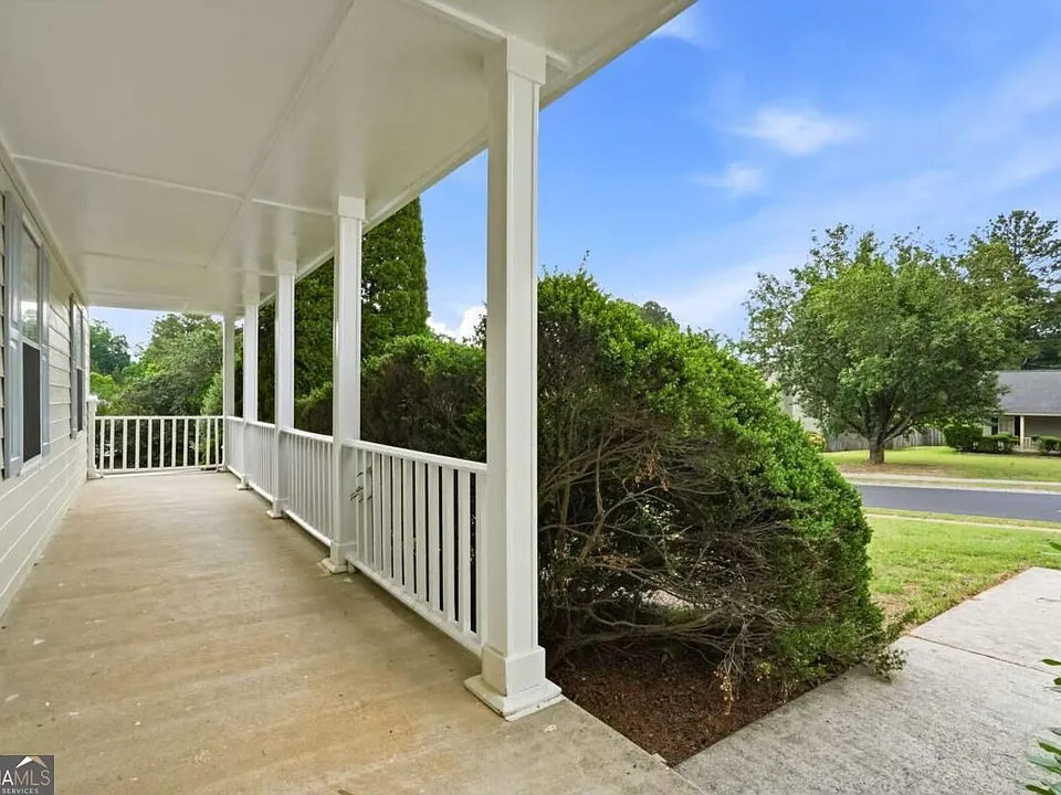 115 Knight Way