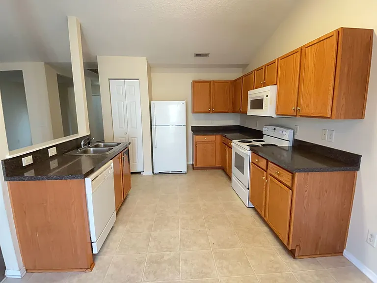 1000 Post Oak Ct — Photo 7