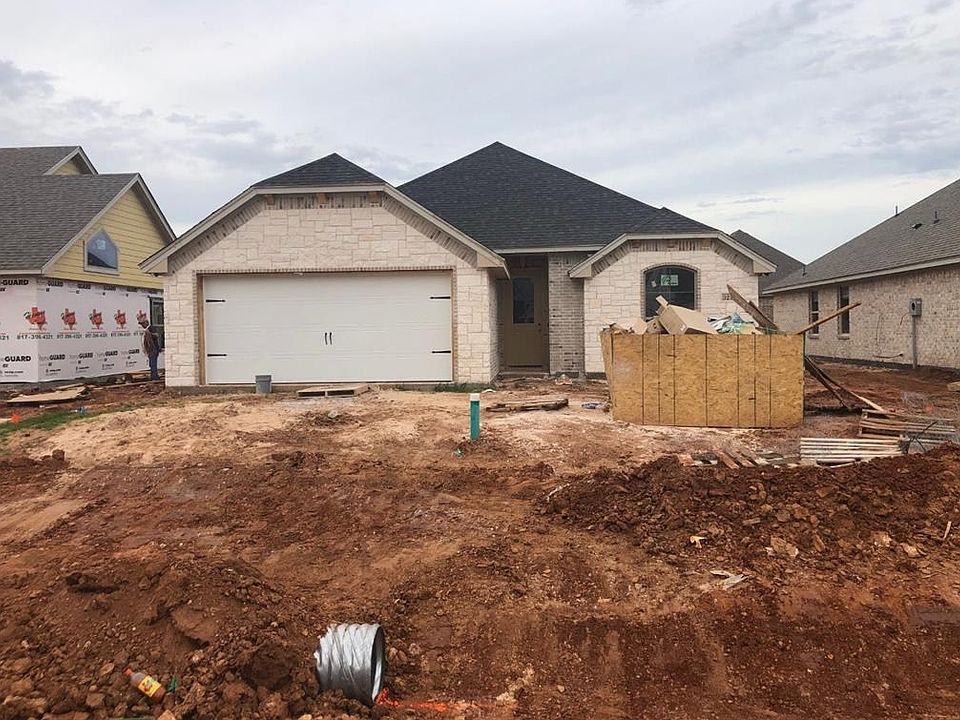 2nd image of 3211 Windcrest