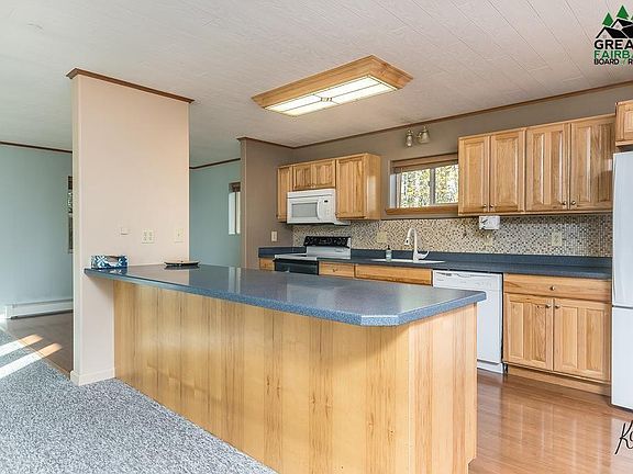 4th image of 604 Rayburn Dr