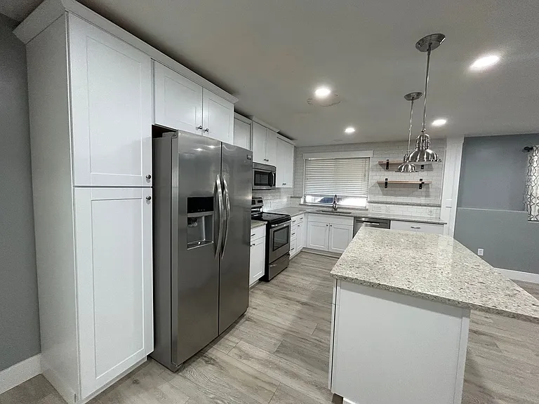 221 N 780 E — Photo 5