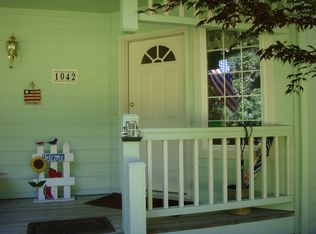 1042 Nootka Dr, Fox Island, WA 98333