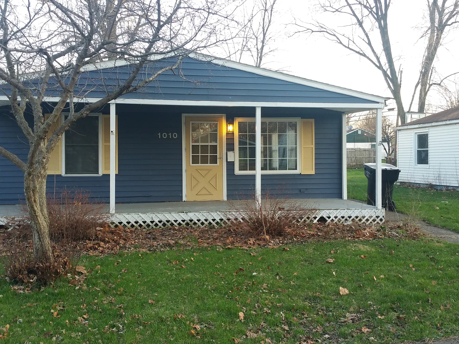 2 bed, 1008 sqft, $1,000 — Photo 1