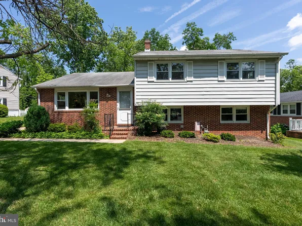 1401 Charmuth Rd, Lutherville Timonium, MD 21093