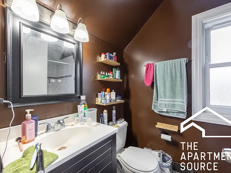 1738 W Altgeld St #2R — Photo 13