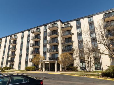 9128 W Terrace Dr APT 6L, Niles, IL, 60714