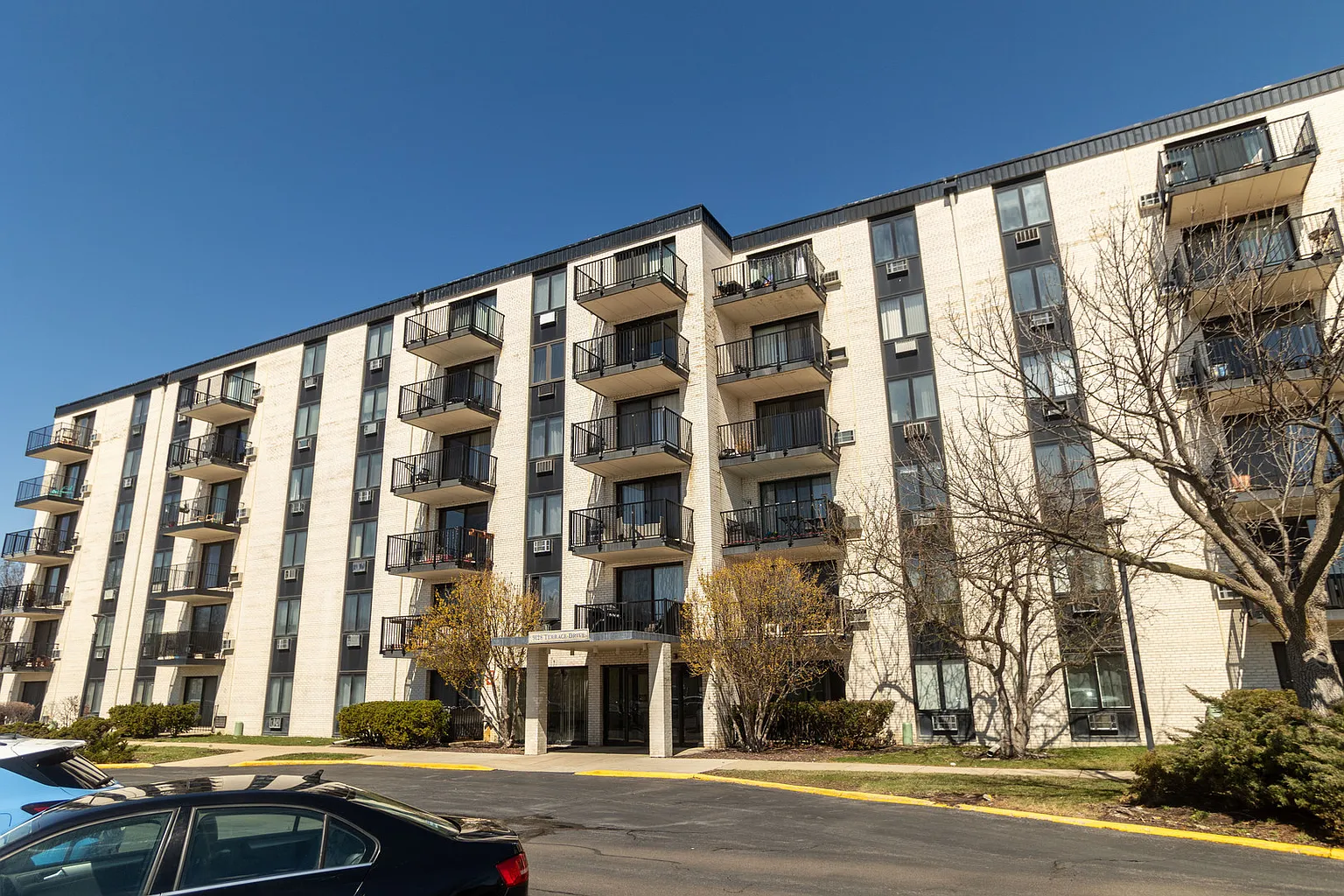 9128 W Terrace Dr APT 6L photo 1