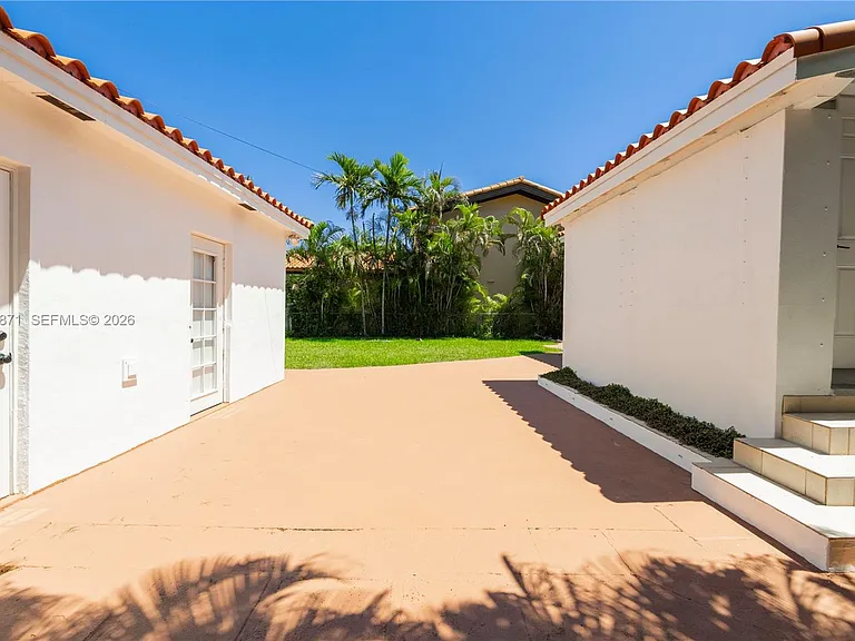 3021 Coconut Grove Dr — Photo 22