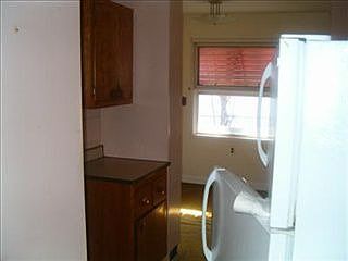 2nd image of 1119 Tabor Ave