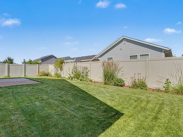 16850 Bethany Ave — Photo 24